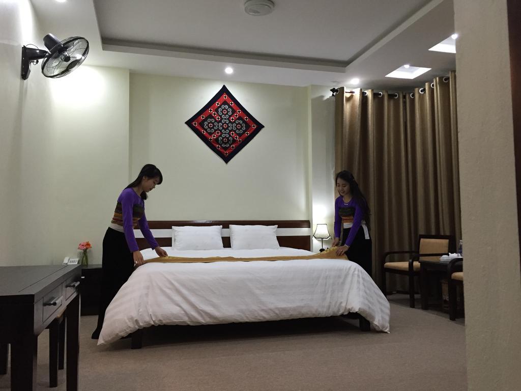 Khoa Thanh Hotel Hòa Bình 部屋 写真