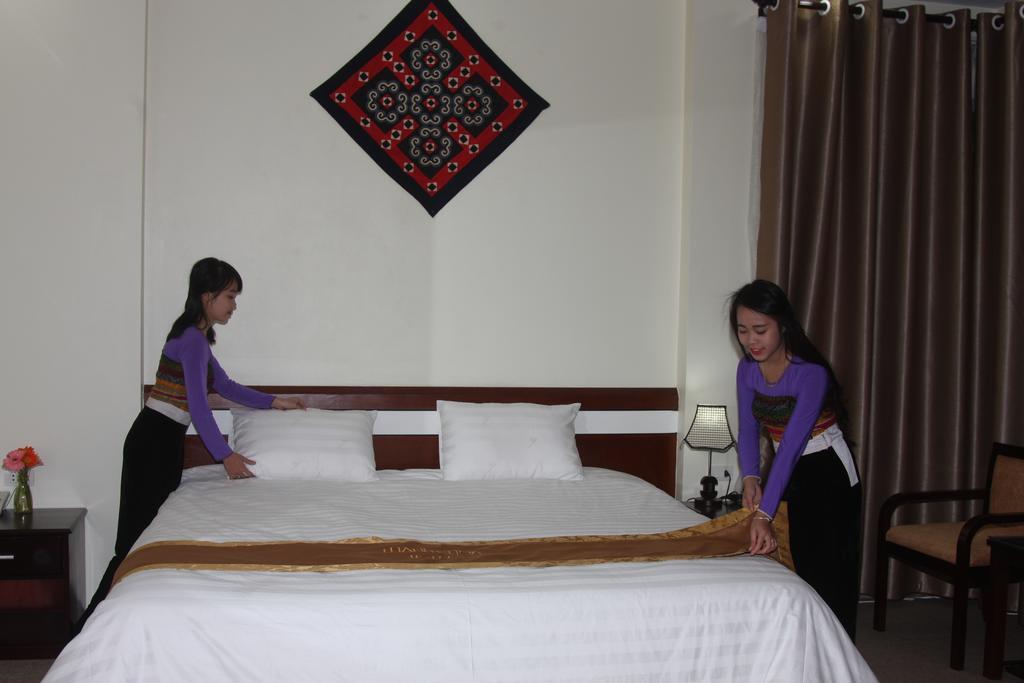 Khoa Thanh Hotel Hòa Bình 部屋 写真