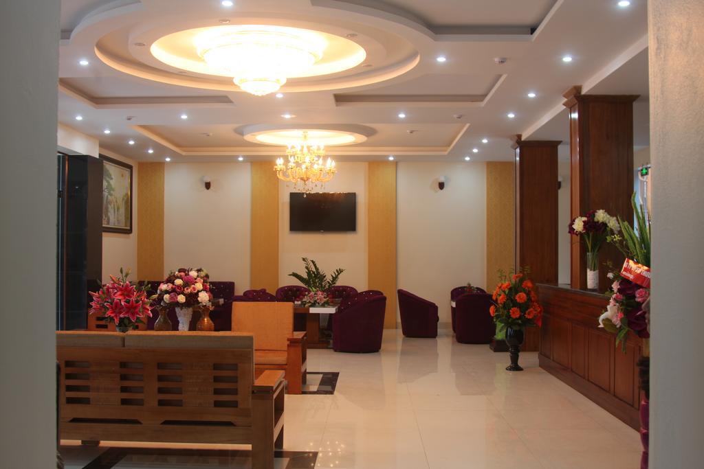 Khoa Thanh Hotel Hòa Bình 部屋 写真