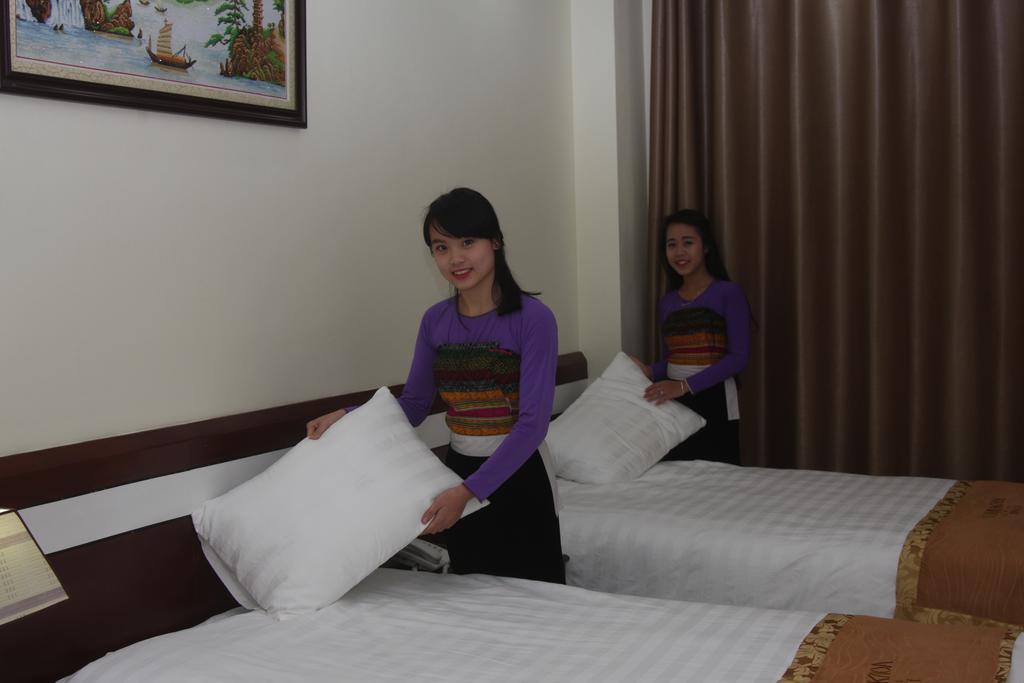 Khoa Thanh Hotel Hòa Bình 部屋 写真