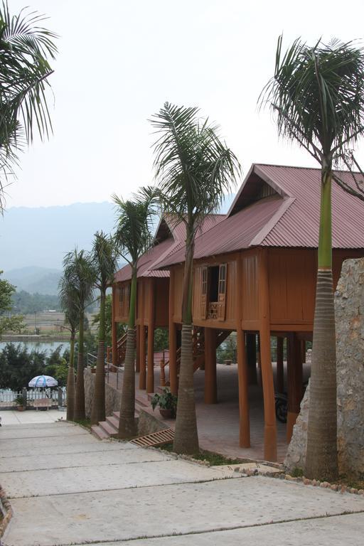 Khoa Thanh Hotel Hòa Bình エクステリア 写真