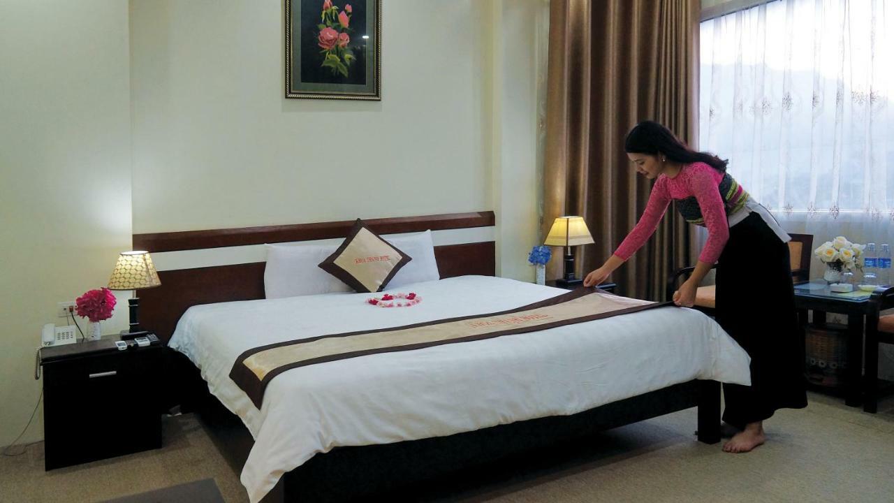 Khoa Thanh Hotel Hòa Bình エクステリア 写真