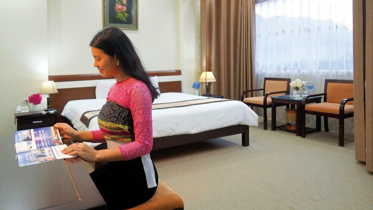 Khoa Thanh Hotel Hòa Bình エクステリア 写真