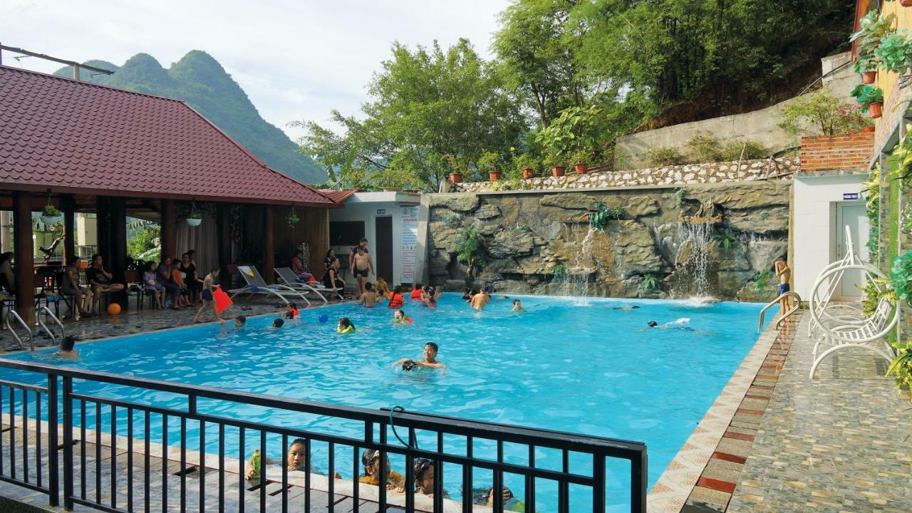 Khoa Thanh Hotel Hòa Bình エクステリア 写真